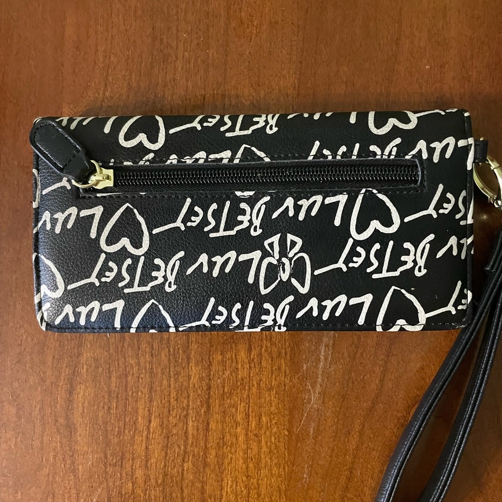 Betsey Johnson Black and White Heart Wallet - Picture 4 of 5
